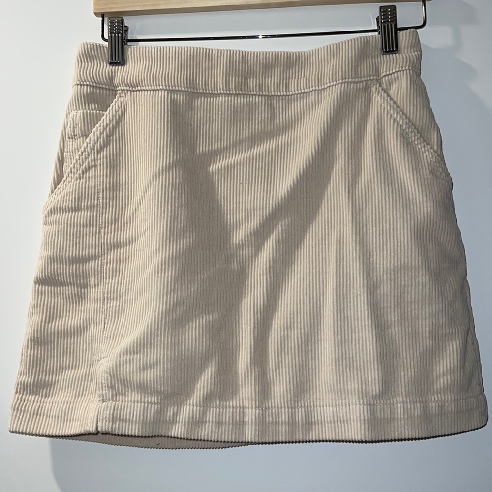 Corduroy skirt with baby mini slit